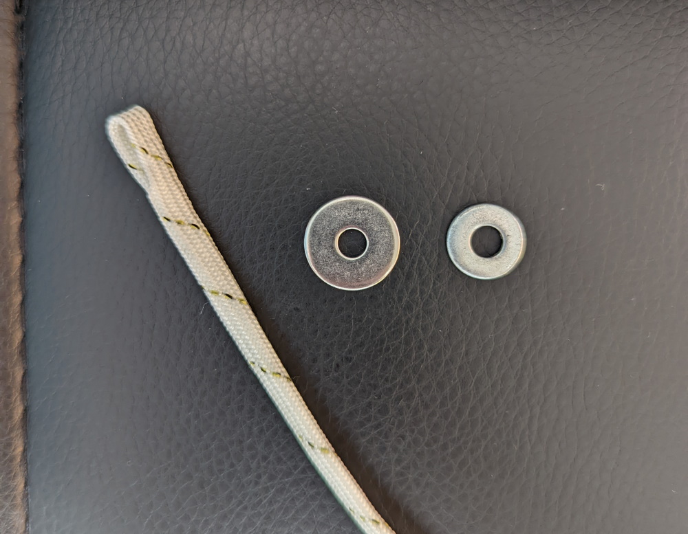 Closing loop and two washers